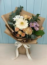 Букет цветов из:  Герберы и Хризантемы в Брикет