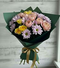 Букет цветов из:  Хризантемы и Розы в Брикет