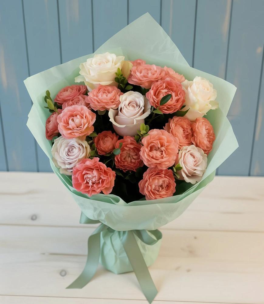 Букет цветов из: Розы в Брикет