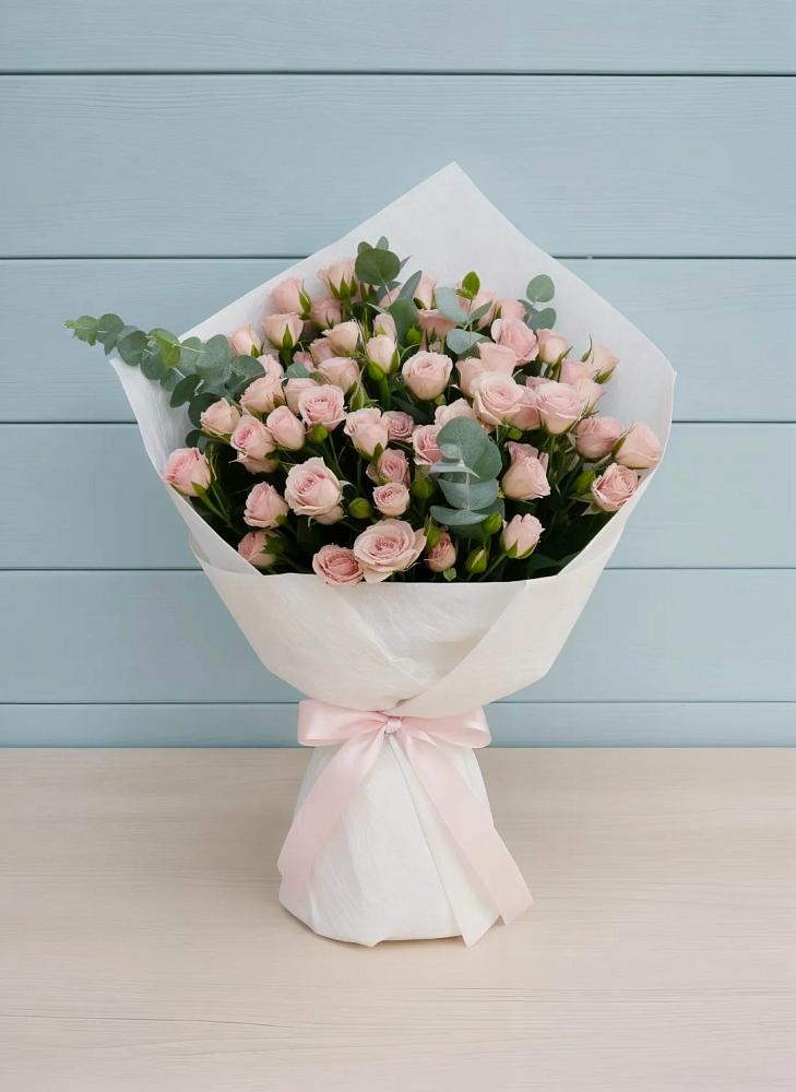 Букет цветов из: Розы в Брикет