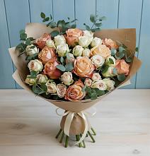 Букет цветов из:  Альстромерии и Розы #REPLACE_PRED# Брикет